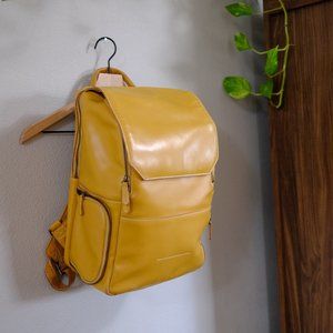 Atlas Minimalist Backpack (Sand)